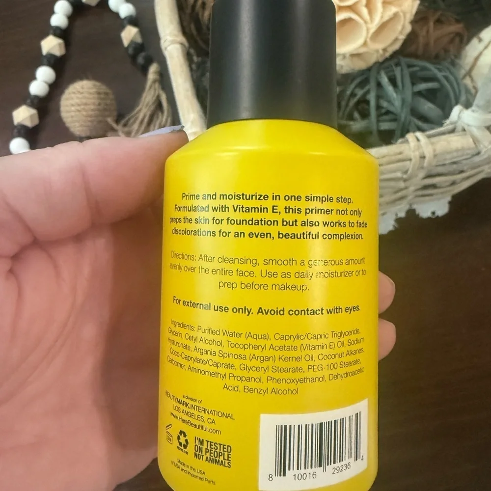 Here Beautiful Priming Moisturizer with Vitamin E